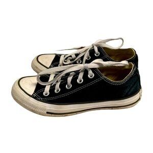 Converse All Stars Mens Size 6 Women’s Size 8 Black Lace Tie Up Sneaker Shoes
